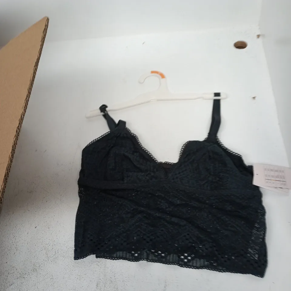 BOX OF APPROXIMATELY 12 BLACK LACE BRALETTES IN ASSORTED SIZES 
