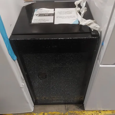 RUSSELL HOBBS GLASS DOOR DRINKS FRIDGE - SMASHED FRONT PANEL