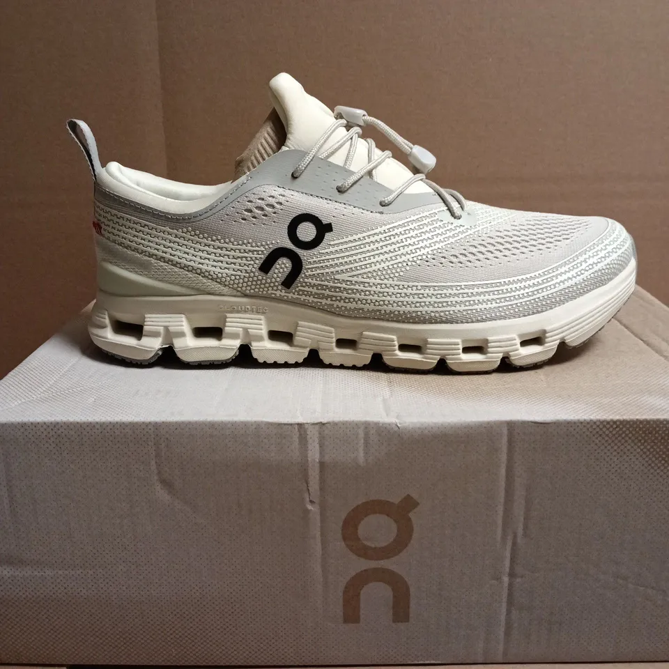 BOXED PAIR OF ON CLOUD X Z5 TRAINERS – CREAM/WHITE, UK 7.5