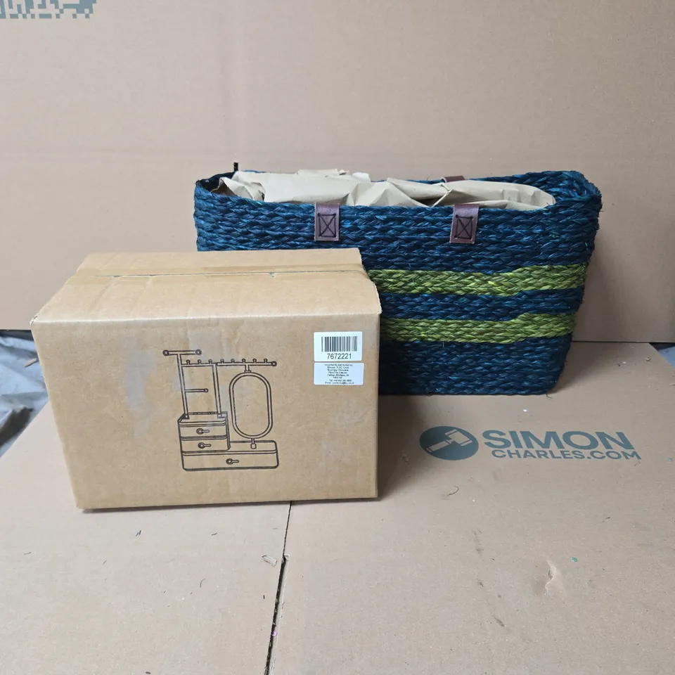 CAGE OF APPROXIMATELY 20 HOUSEHOLD ITEMS TO INCLUDE WOVEN TOTE BAG ETC