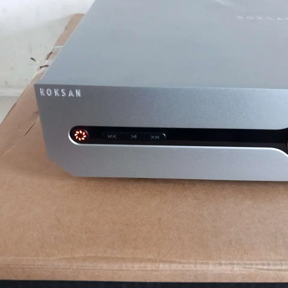 ROKSAN ATTESSA CD TRANSPORT SILVER HIFI CD TRANSPORT