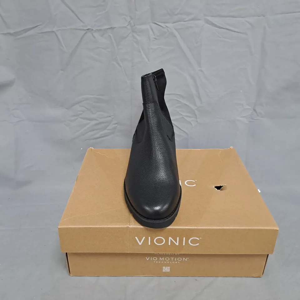 VIONIC WOMEN'S BLACK LEATHER ANKLE BOOTS – CHELSEA-STYLE WITH WEDGE SOLE, SIZE 6
