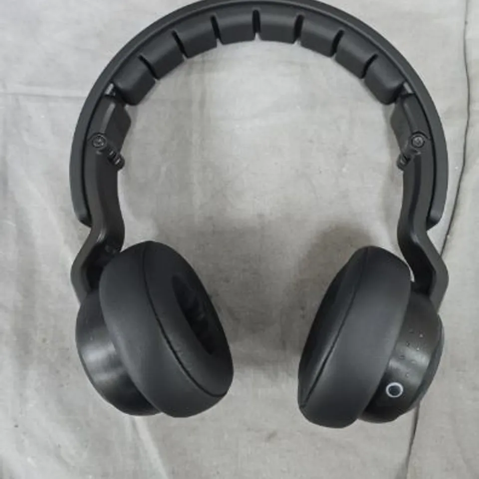 BRAND NEW BOXED MUNITIO PRO.30 WIRELESS HEADPHONES – BRUSHED BLACK 2AQPX-PRO30