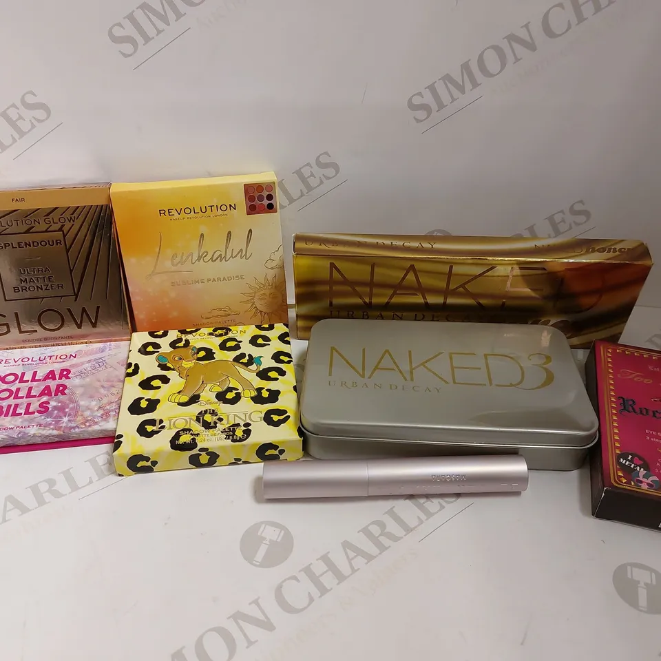BOX OF APPROX 8 ITEMS TO INCLUDE REVOLUTION GLOW MATTE BRONZER, NAKED URBAN DECAY HONEY PALETTE, TOO FACED ROCK AND ROLL PALETTE