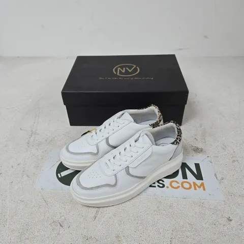 KAI NV WHITE SNEAKERS – UK 5 (MODEL B2691)