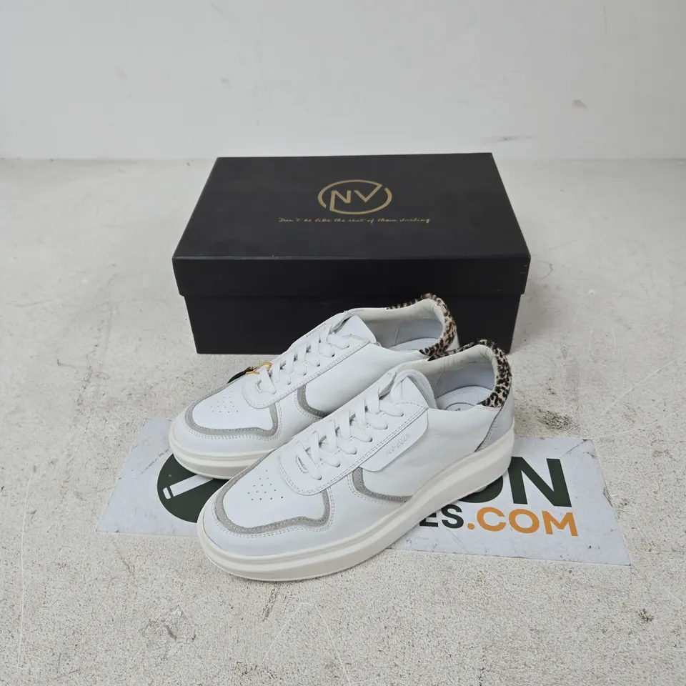 KAI NV WHITE SNEAKERS – UK 5 (MODEL B2691)