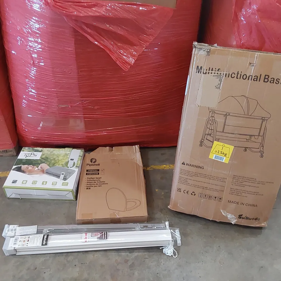 PALLET OF ASSORTED ITEMS INCLUDING: MULTIFUNCTIONAL BASSINET, ELECTRIC BLANKET, BLINDS, TOILET SEAT ECT