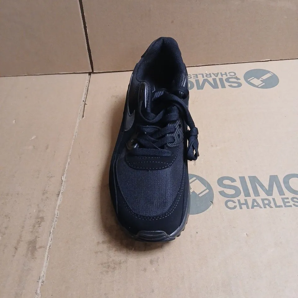 NIKE AIR MAX BLACK TRAINERS BOXED SIZE 8.5