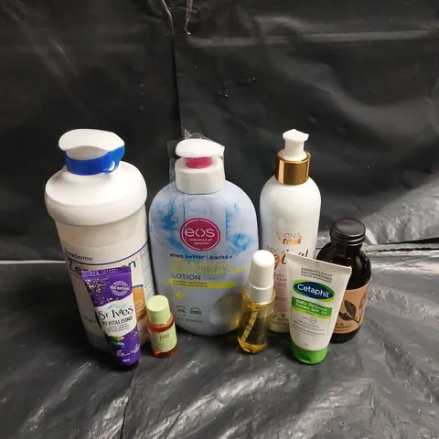 APPROXIMATEY 20 ASSORTED HEALTH AND BEAUTY PRODUCTS TO INCLUDE - PIXI GLOW TONIC - SOL DE JANIERO PERFUME MIST - CETAPHIL DAILY DEFENSE - ETC