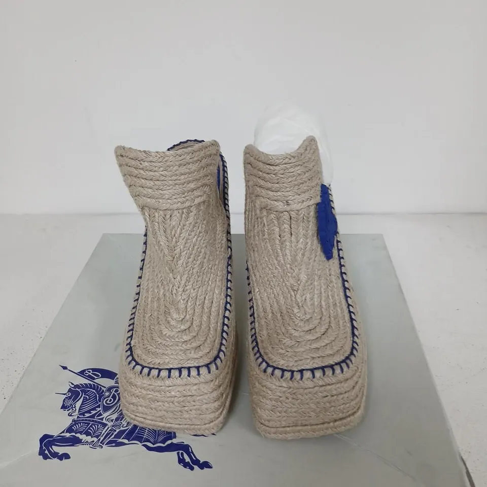 BURBERRY HEELED ESPADRILLE BOOTS – NATURAL ROPE, EU 40 (UK 7)
