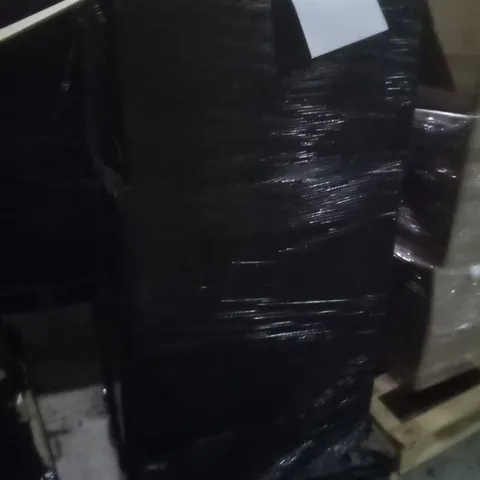 PALLET OF ASSORTED ITEMS INCLUDING LAPTOP STANDS , DOG COOLING PADS , COZY THROWS , ETC