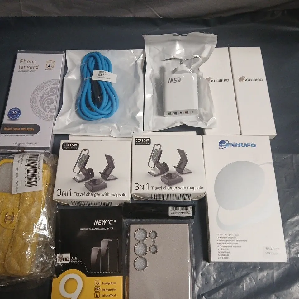 LOT OF ASSORTED MOBILE PHONE ACCESSORIES TO INCLUDE CHARGERS, TRAVEL CHARGERS AND CASES