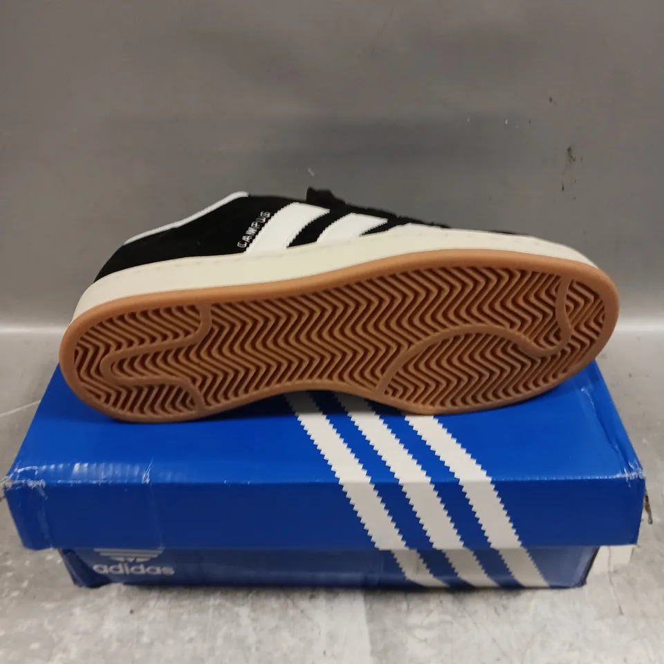 BOXED PAIR OF ADIDAS CAMPUS TRAINERS IN BLACK - 6.5