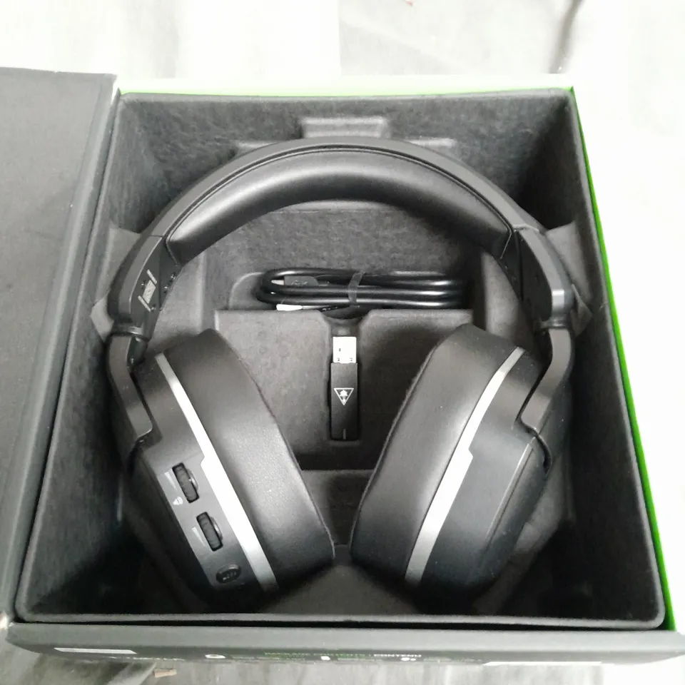 BOXED TURTLE BEACH BLACK STEALTH 700 HEADPHONES 