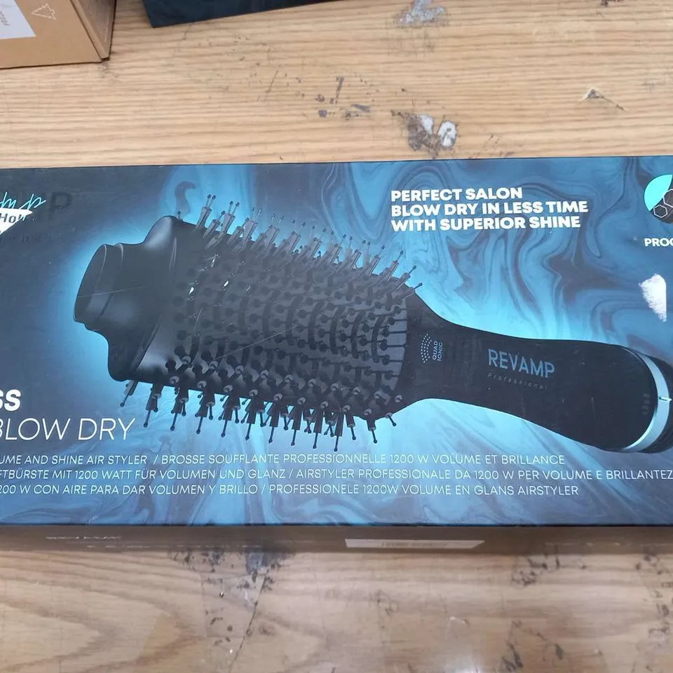 BOXED REVAMP PROGLOSS PERFECT BLOW DRY VOLUME & SHINE AIR STYLER