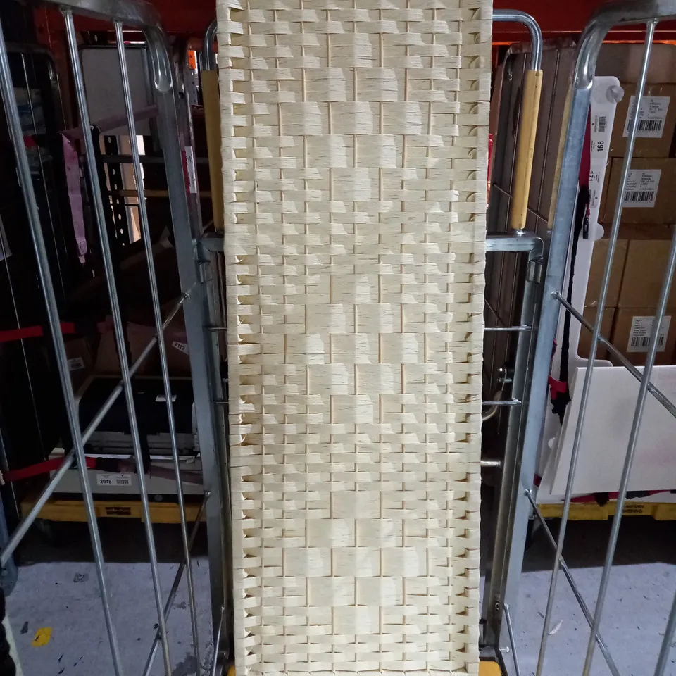 BOXED PAPER SCREEN - COLLECTION ONLY 