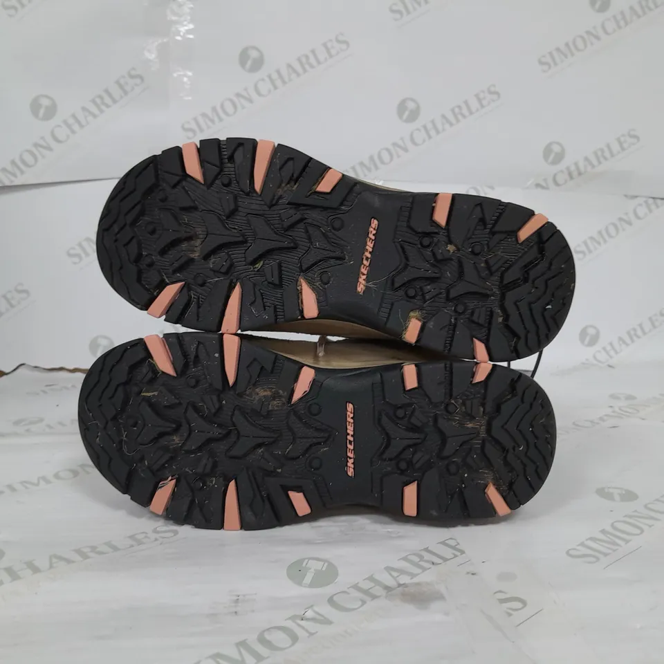 SKECHERS ALPINE WATERPROOF BOOT IN NATURAL SIZE 4.5