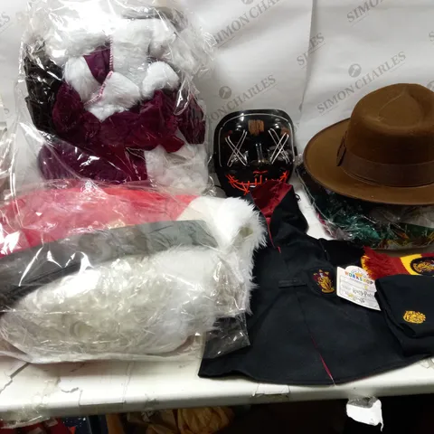 BOX OF ASSORTED FANCY DRESS ITEMS AND ACCESSORIES