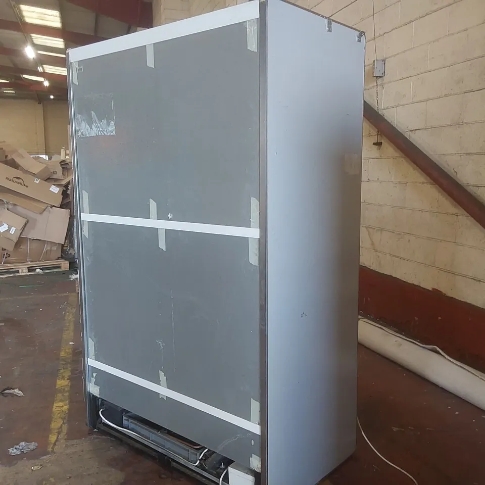 COMMERCIAL MULTI-DECK DISPLAY CHILLER