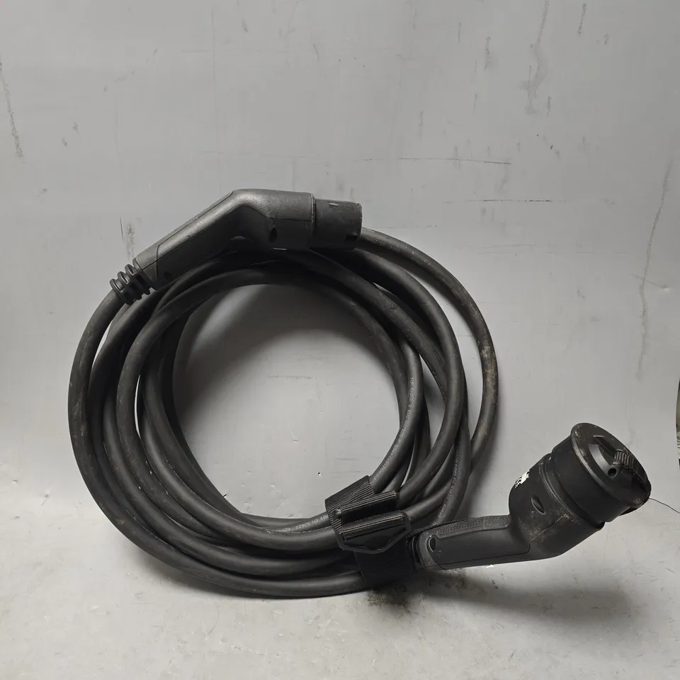 CONNECT DEVC /T2/P3/32 CHARGING CABLE 