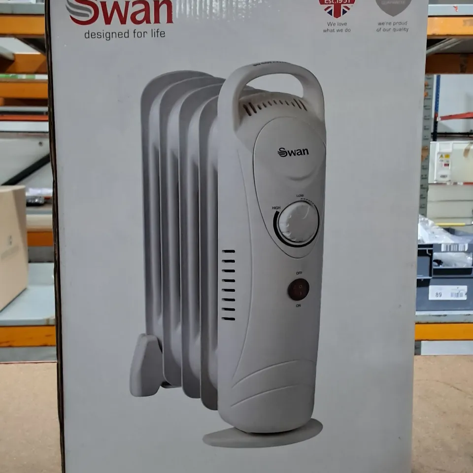 BOXED SWAN OIL HEATER IN WHITE RRP £19