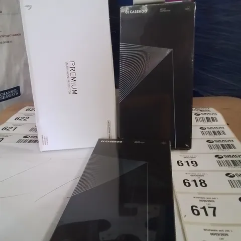 PALLET CONTAINING A LARGE QUANTITY OF PHONE CASES,SCREEN PROTECTORS 