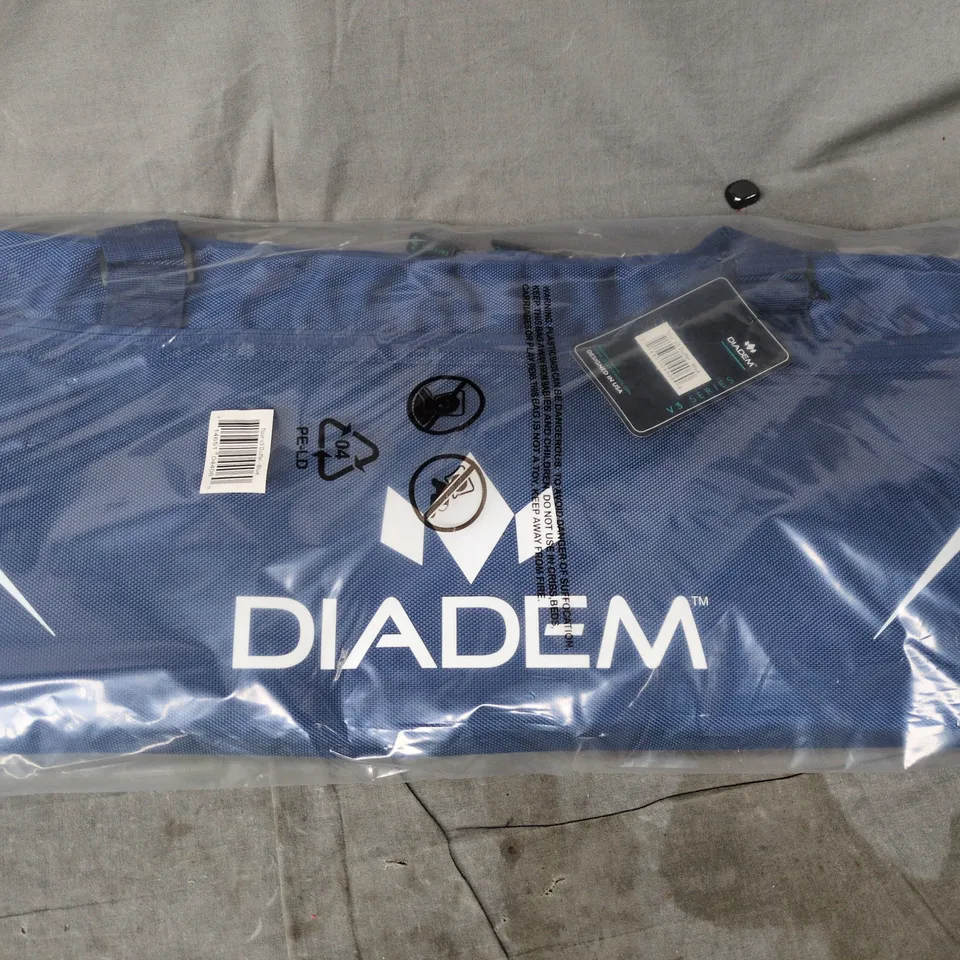 DIADEM TOUR V3 DUFFEL BAG IN BLUE