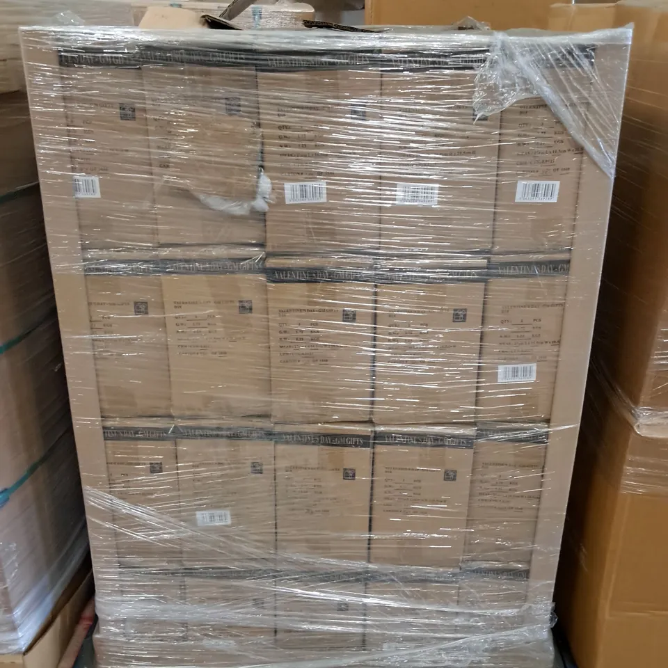 PALLET CONTAINING 80 2-PACK BOXES OF BRAND NEW PROPOSING GNOMES