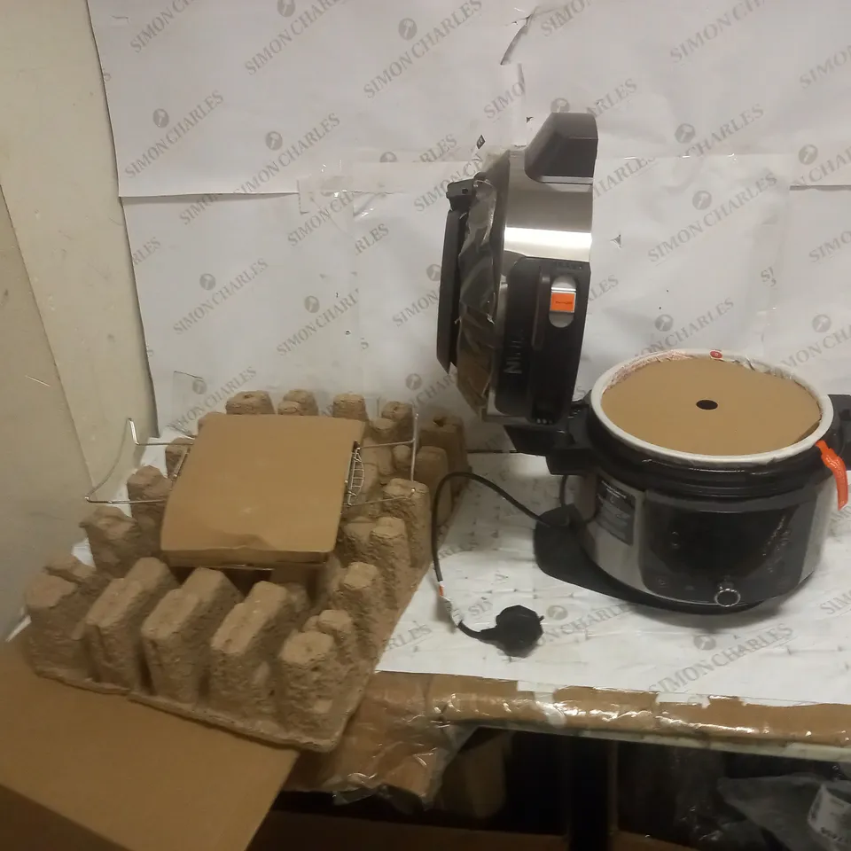 NINJA FOODI SMARTLID MULTI-COOKER