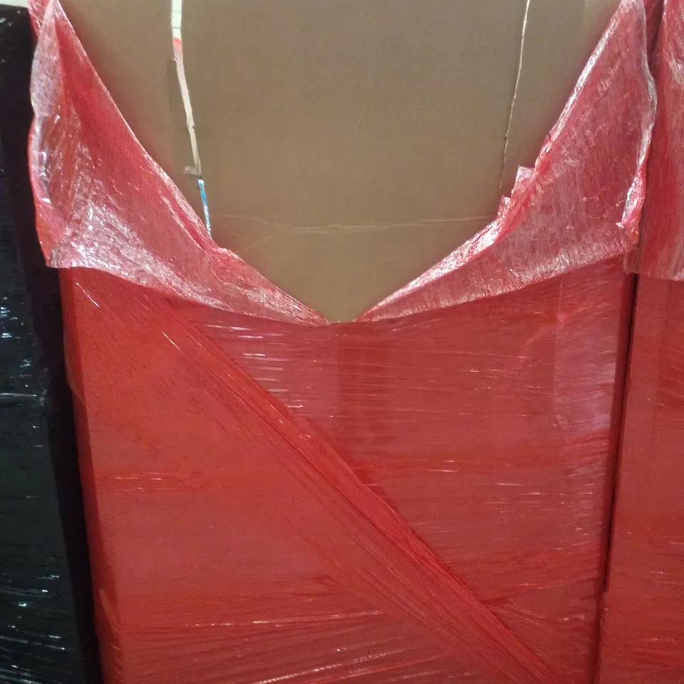 PALLET CONTAINING ASSORTED PRODUCTS INCLUDING CEILING FAN LIGHT, SINGLE ELECTRIC FRYER, BOTTLE WASHER KLEAN PRO & SPORTING SCOOTER