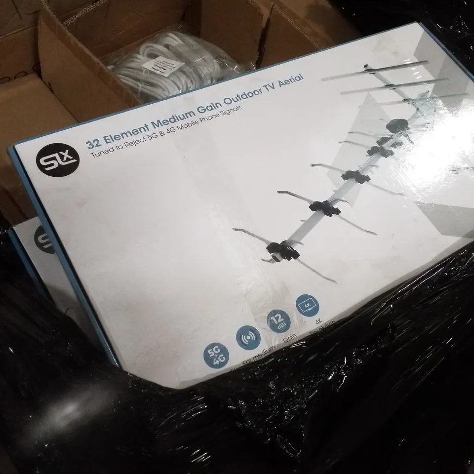 PALLET CONTAINING ASSORTED ELECTRICAL PRODUCTS INCLUDING 32 ELEMENT OUTDOOR TV AERIALS, TV AERIAL EXTENSION KITS & 1.5M JACK 3.5MM TO DOUBLE PHONO CABLE