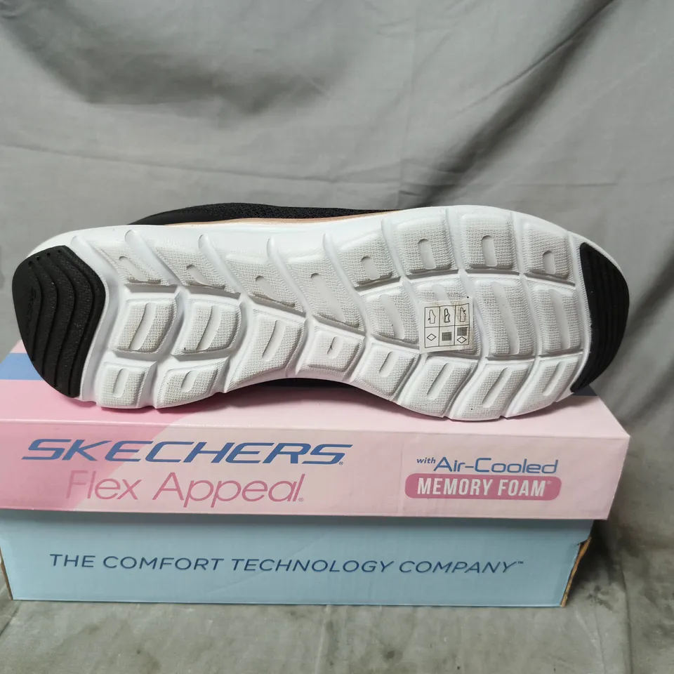 BOXED PAIR OF SKECHERS FLEX APPEAL SNEAKERS – BLACK, MEMORY FOAM - SIZE 7