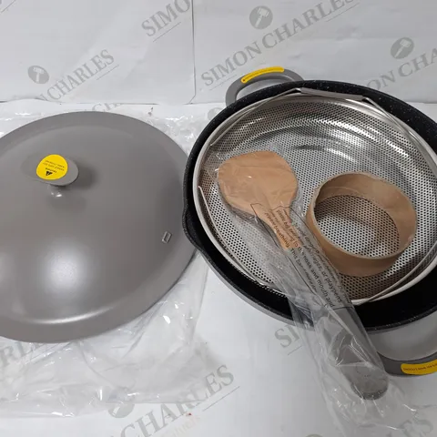 COOKS ESSENTIAL GREY LIDDED FRYPAN
