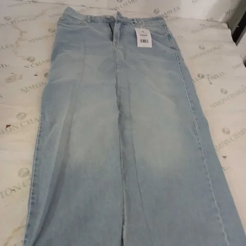 ASOS DESIGN BLUE DENIM JEANS SIZE 38