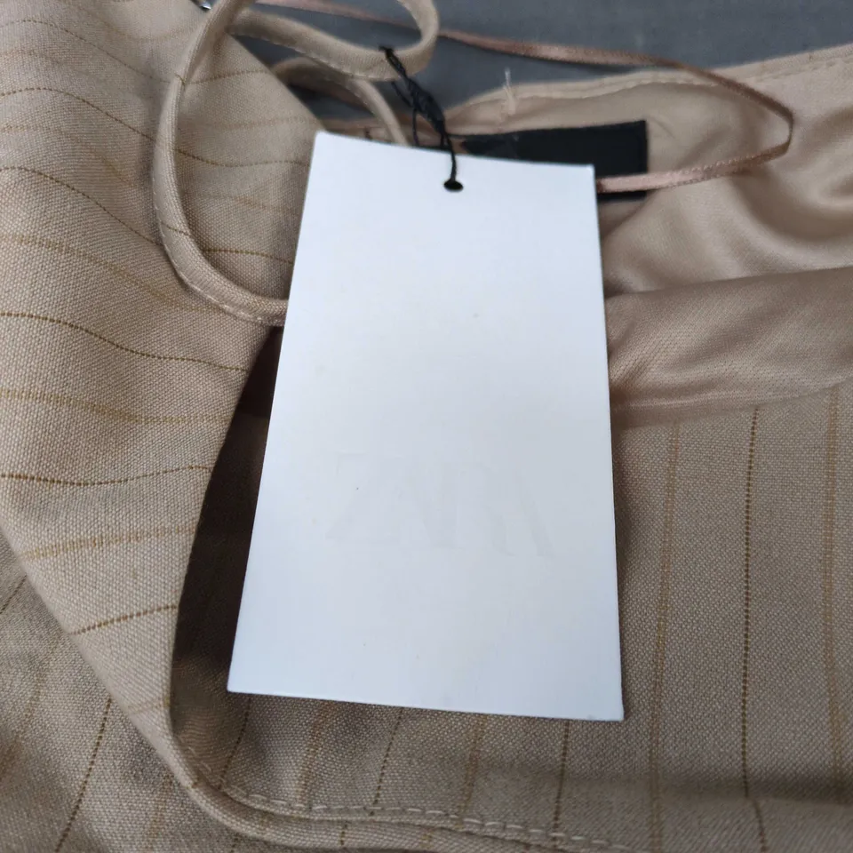 ZARA WOMEN'S BEIGE STRIPED BELTED DRESS – UK M 
