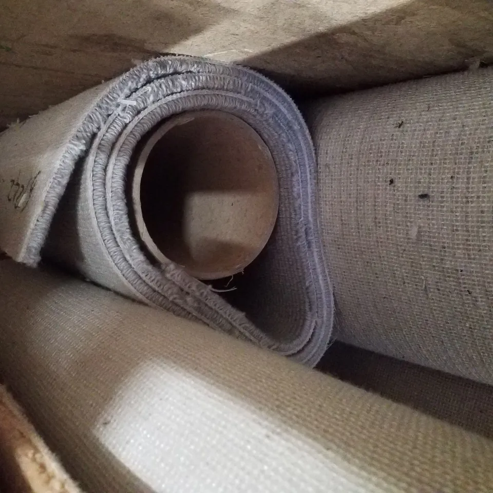 ROLL OF QUALITY 5M LANDSCAPES MOORLAND CARPET - 5×1.69M