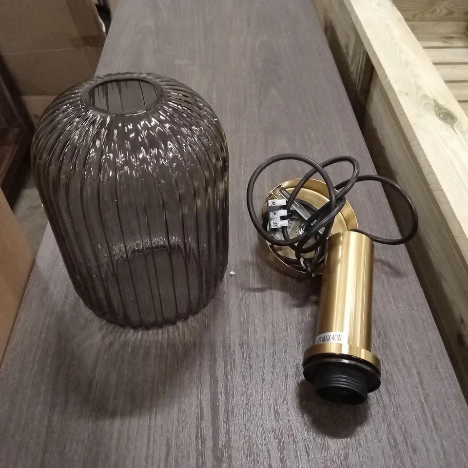 BOXED 1-LIGHT PENDANT