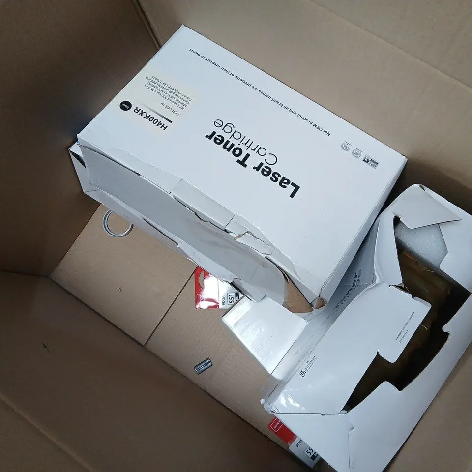 APPROXIMATELY 10 ASSORTED ITEMS TO INCLUDE LASER TONER CARTRIDGE, EDIMAX ETHERNET SWITCH, HITACHI CASSETTE RECORDER, ETC