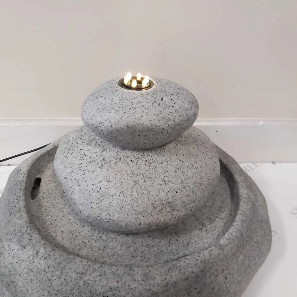 BRAND NEW GARDEN REFLECTIONS PEBBLE WATER FEATURE 