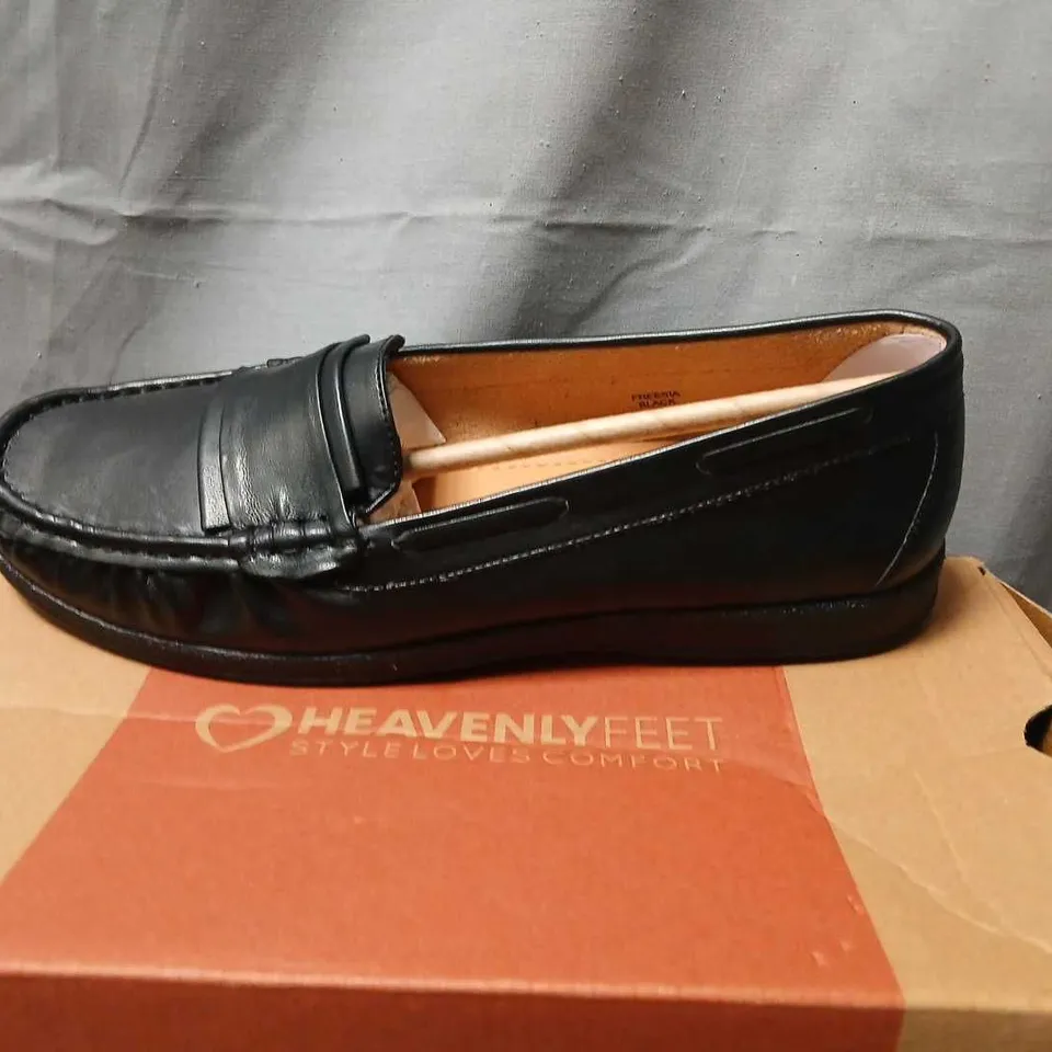 HEAVENLY FEET FREESIA BLACK WOMEN'S LOAFERS – UK 7 (EU 41, US 9)