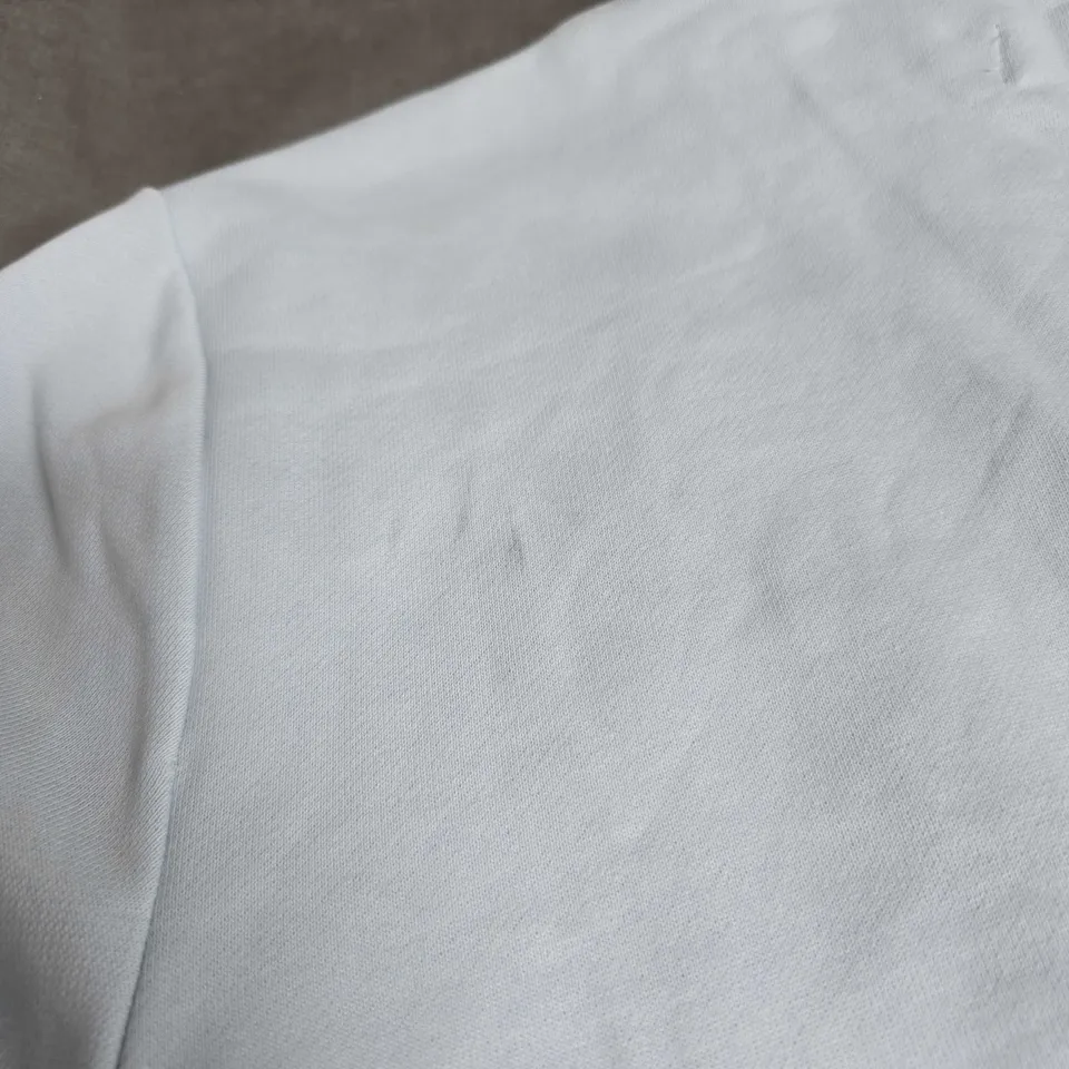 FRED PERRY ZIP PULLOVER IN PALE BLUE SIZE M