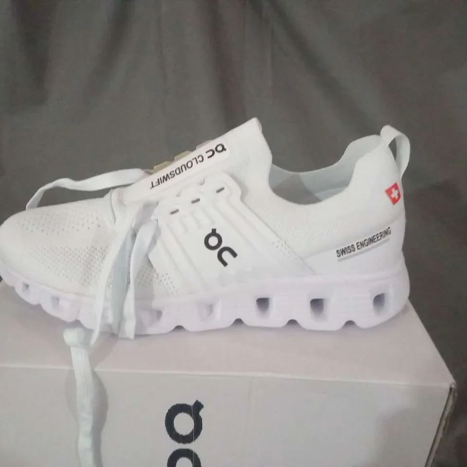 CLOUDSWIFT WHITE TRAINERS