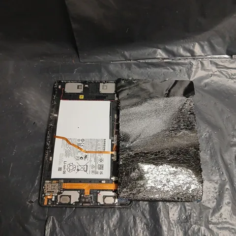 SAMSUNG GALAXY A9+ TAB SM-X210 – 128GB - HEAVILY DAMAGED