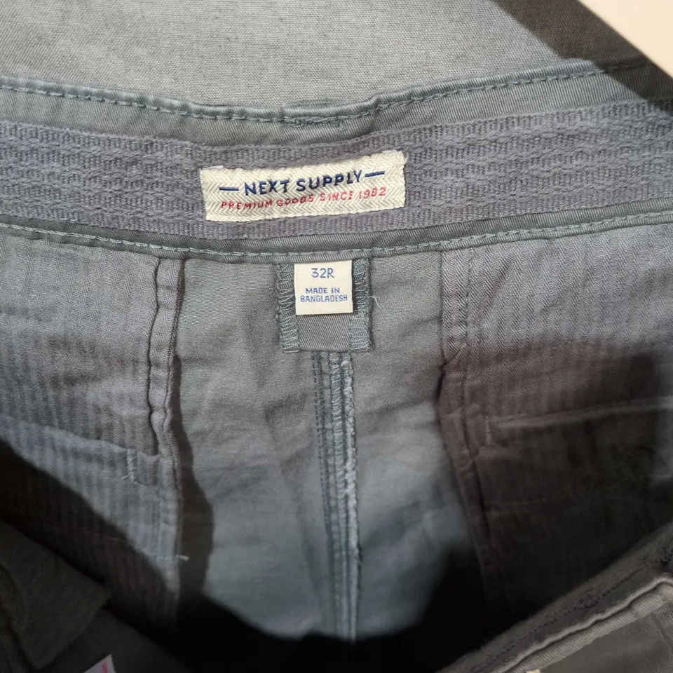 NEXT MEN'S CARGO SHORTS - DARK GREY, UK 32R