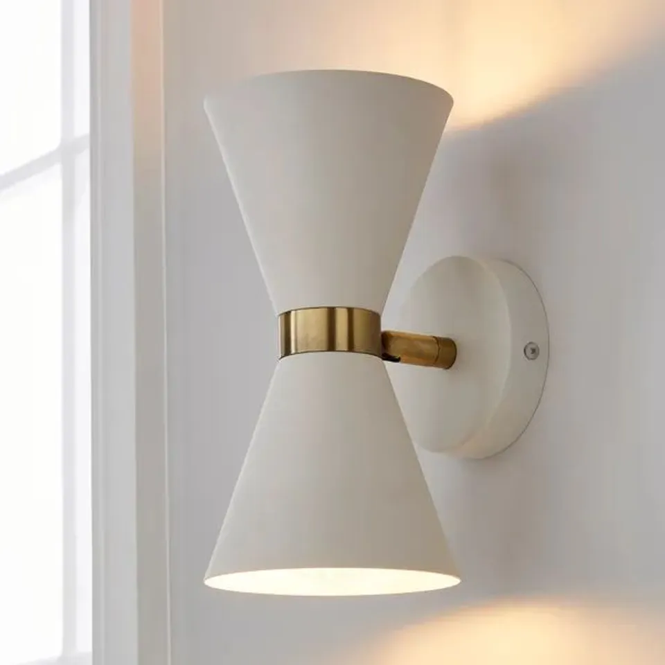 BOXED ARCHIE RETRO HEAD DUAL LIT WALL LIGHT