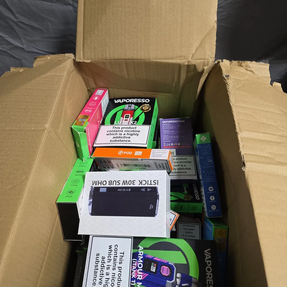 LOT OF APPROXIMATELY 15 ASSORTED VAPING ITEMS TO INCLUDE VAPORESSO/ISTICK/SONDER