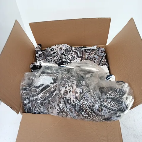 BOX OF APPROXIMATELY 12 PATTERNED WOMEN'S SWIMMING TOP IN ASSORTED SIZES 