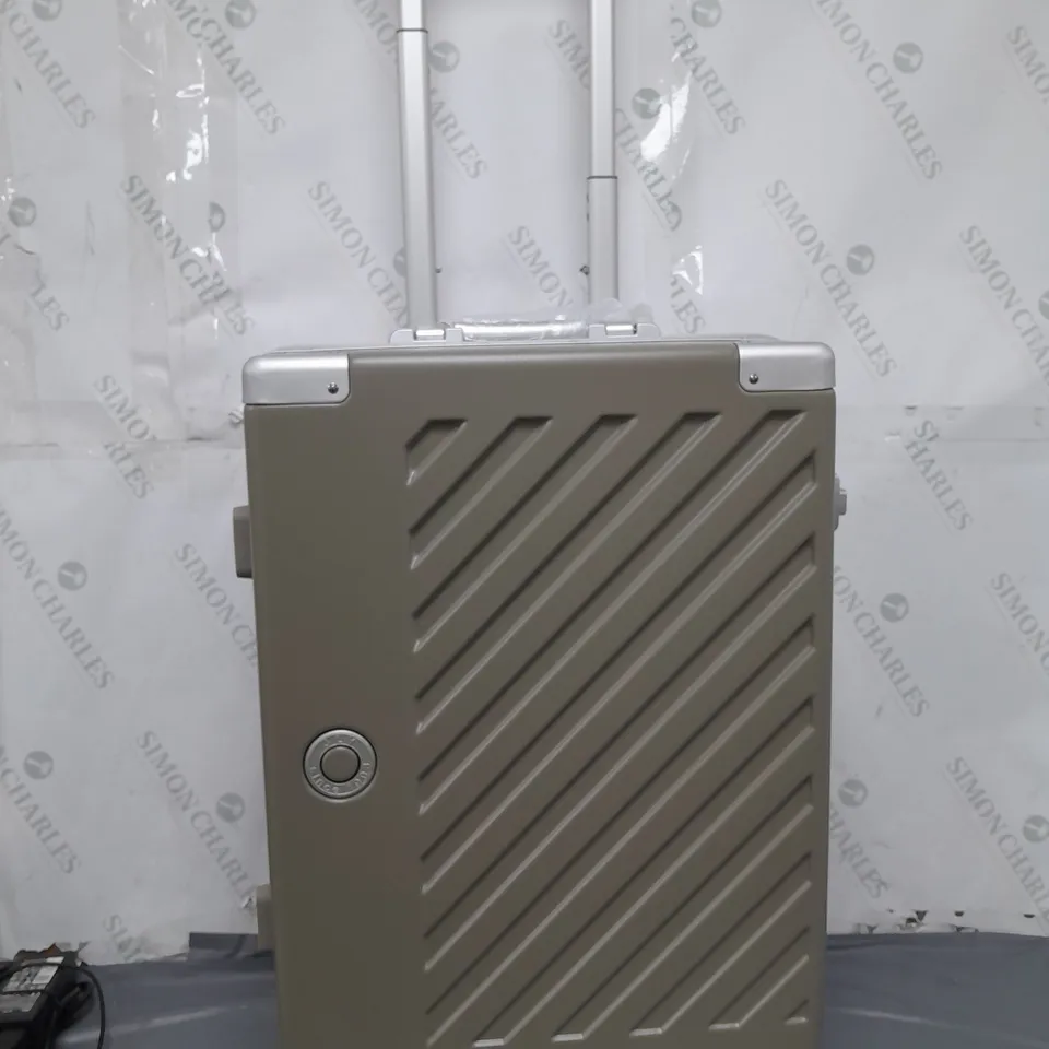 JLY 100% POLYCARBONATE ZIPPERLESS LUGGAGE, DOUBLE TSA LOCKS SUITCASE