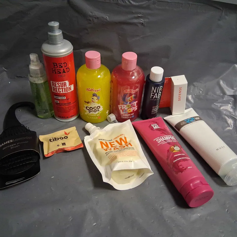 LARGE QUANTITY OF ASSORTED HEALTH AND BEAUTY PRODUCTS TO INCLUDE; KELLOGGS, GRUUM, BED HEAD AND GIVE ME