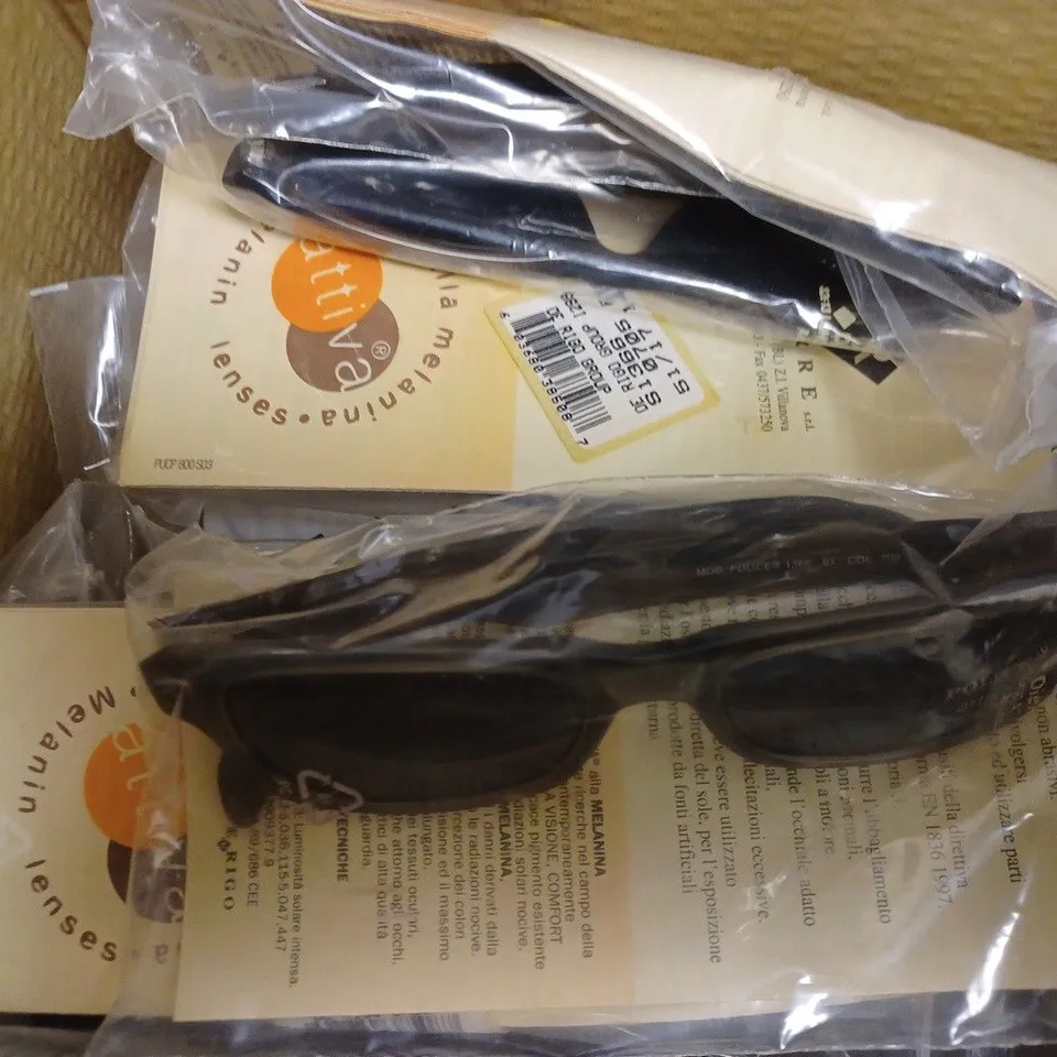 APPROXIMATELY 18 POLICE 1366 0705 SUNGLASSES